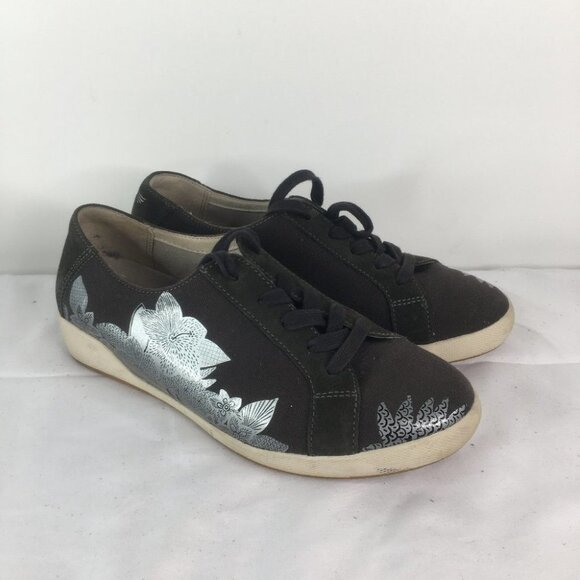 Dankso Olisa Floral Sneakers - Picture 1 of 7